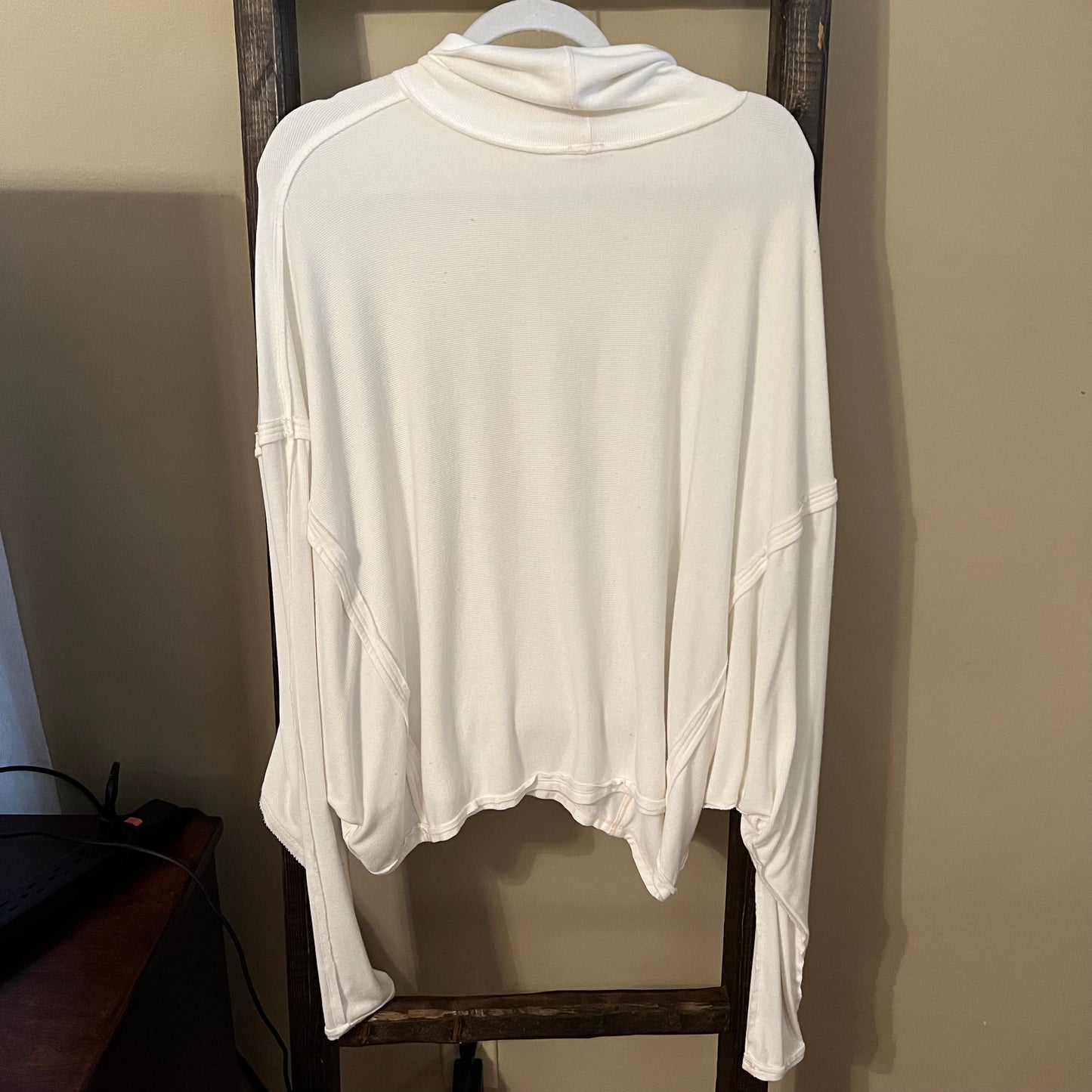 Size Medium Free People We The Free Ivory Alameda Pullover