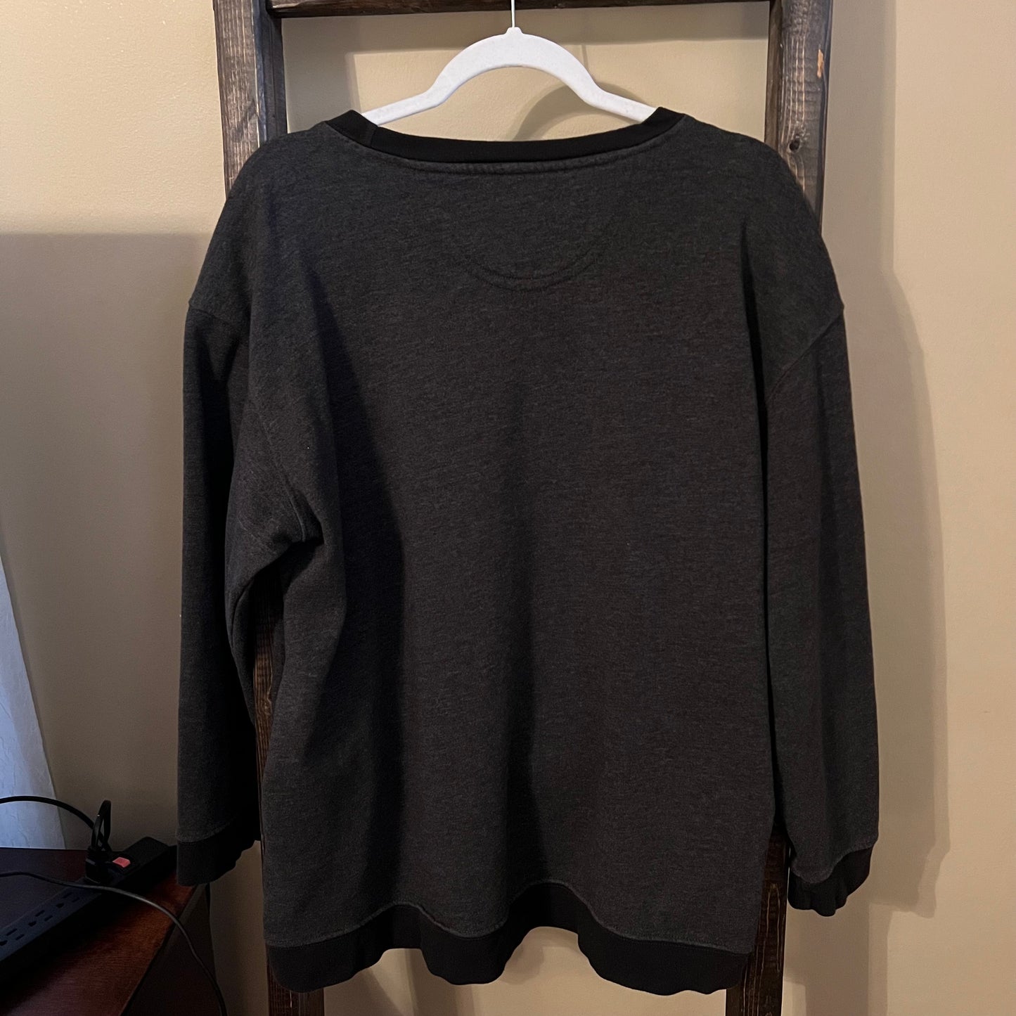 Size XL Natural Life Sweatshirt