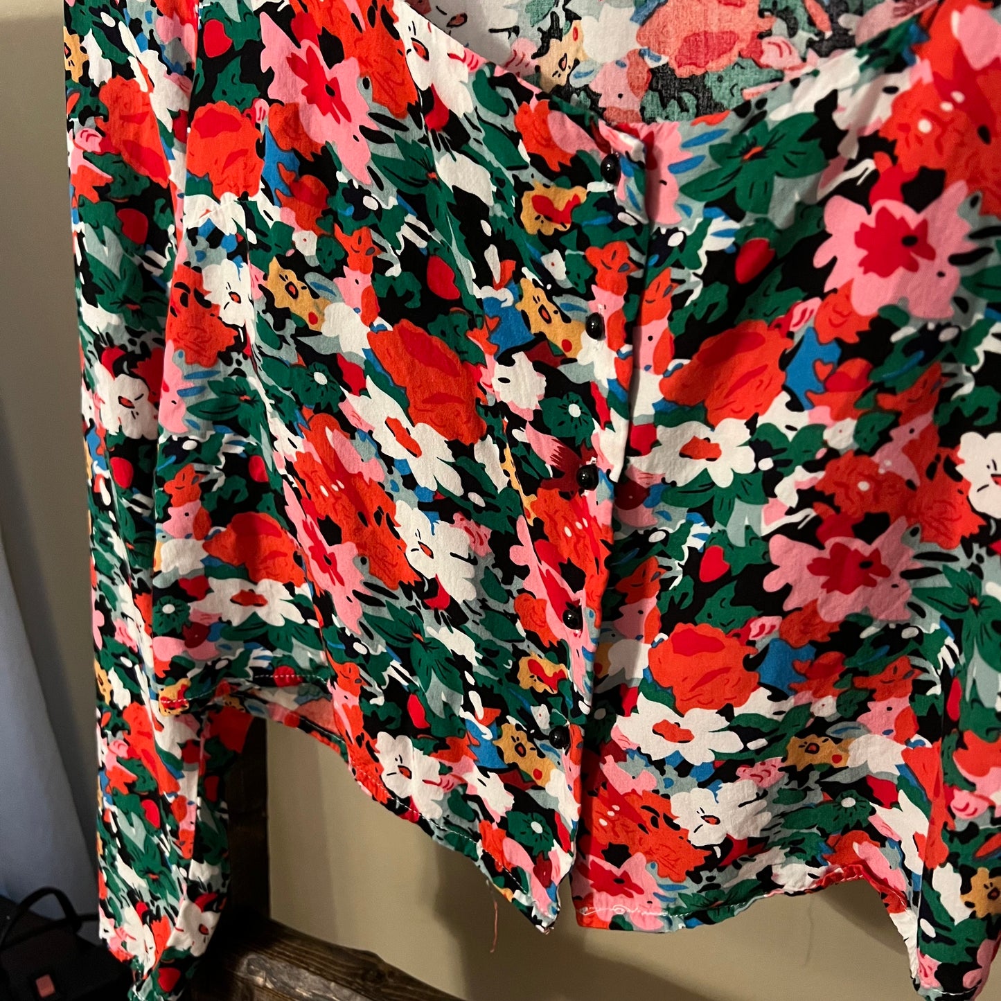 Size Medium Lulu's I.Madeline Floral Crop Top