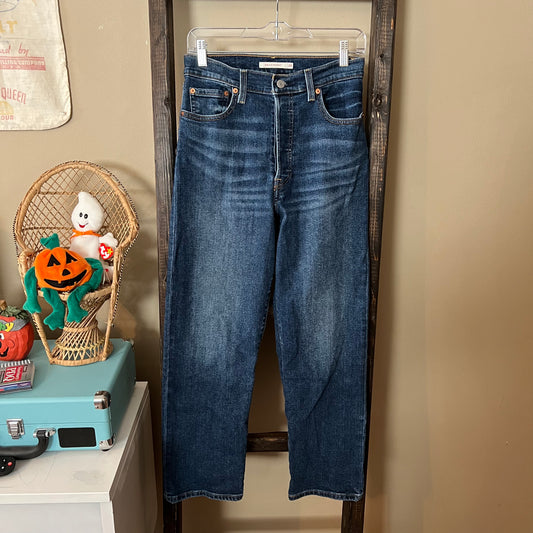 Size 28 Levi Ribcage Straight Leg Jeans