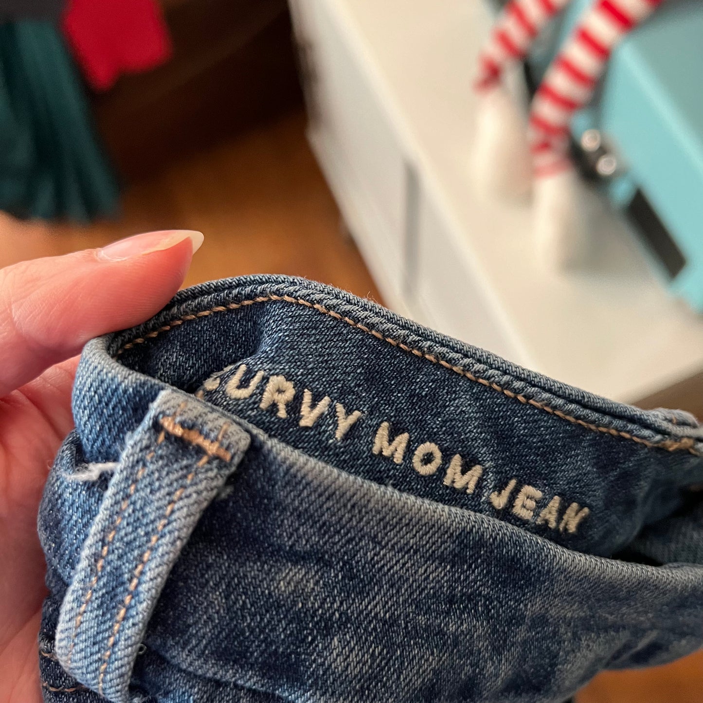 American Eagle Curvy Mom Jeans