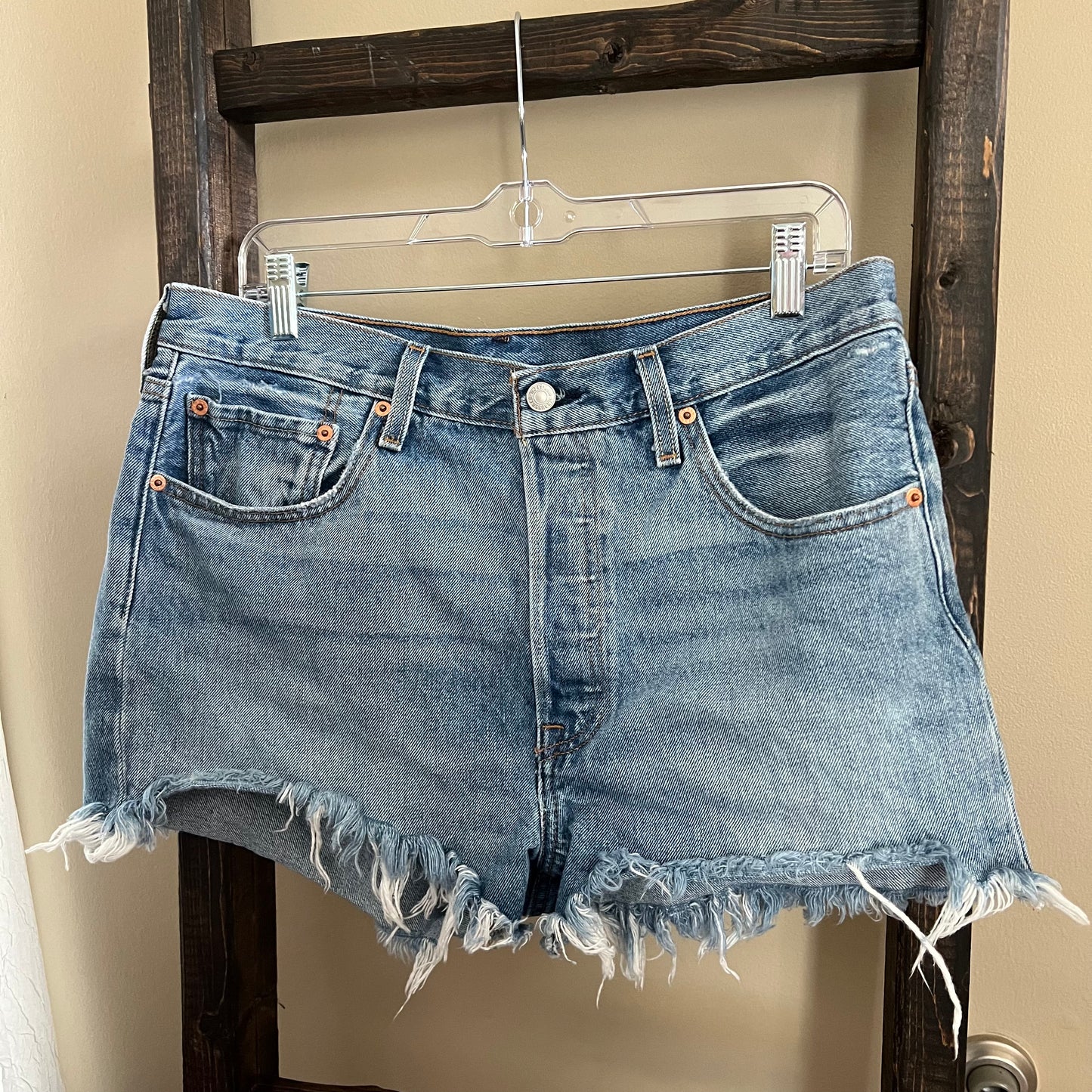 Size 32 Levi 501 Shorts