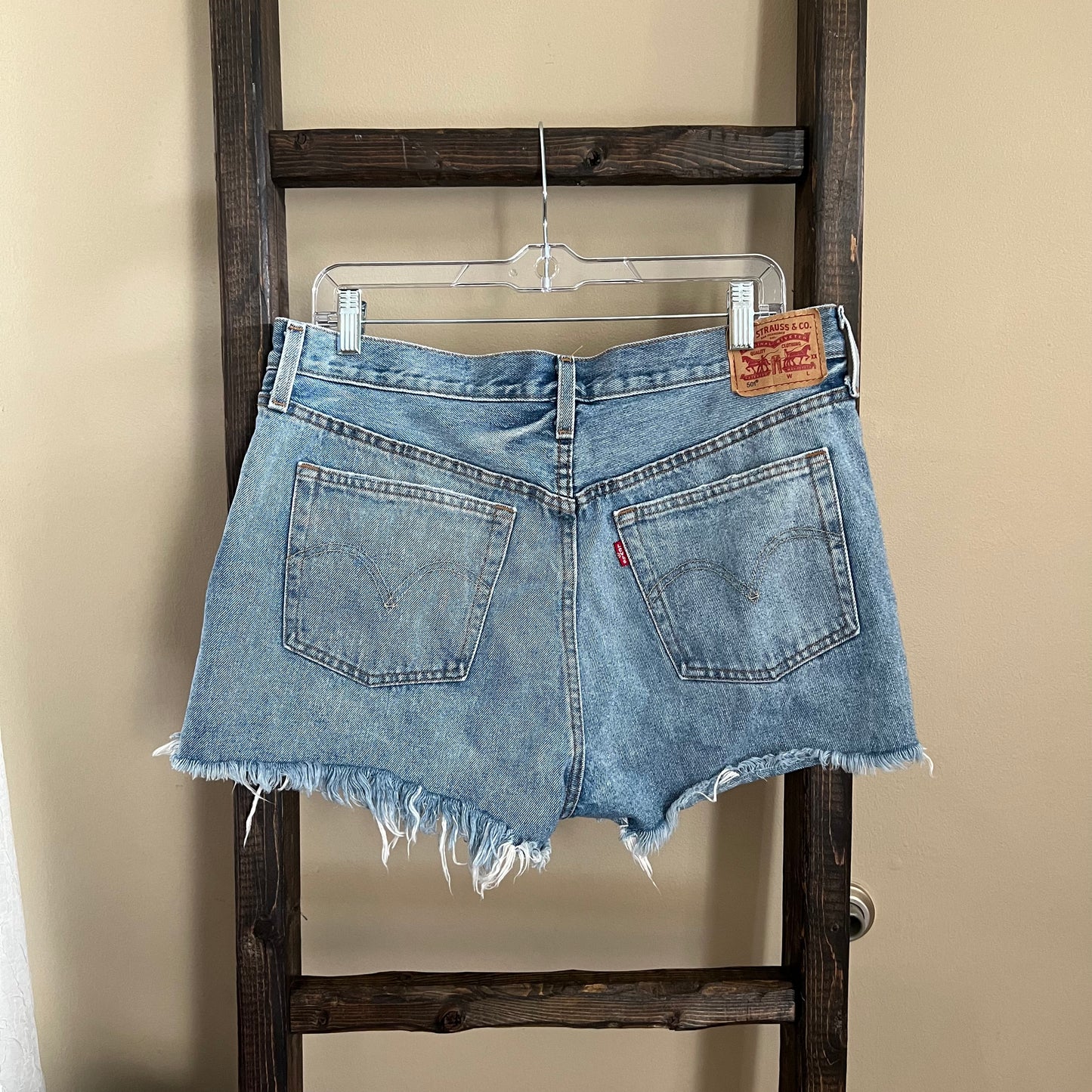 Size 32 Levi 501 Shorts