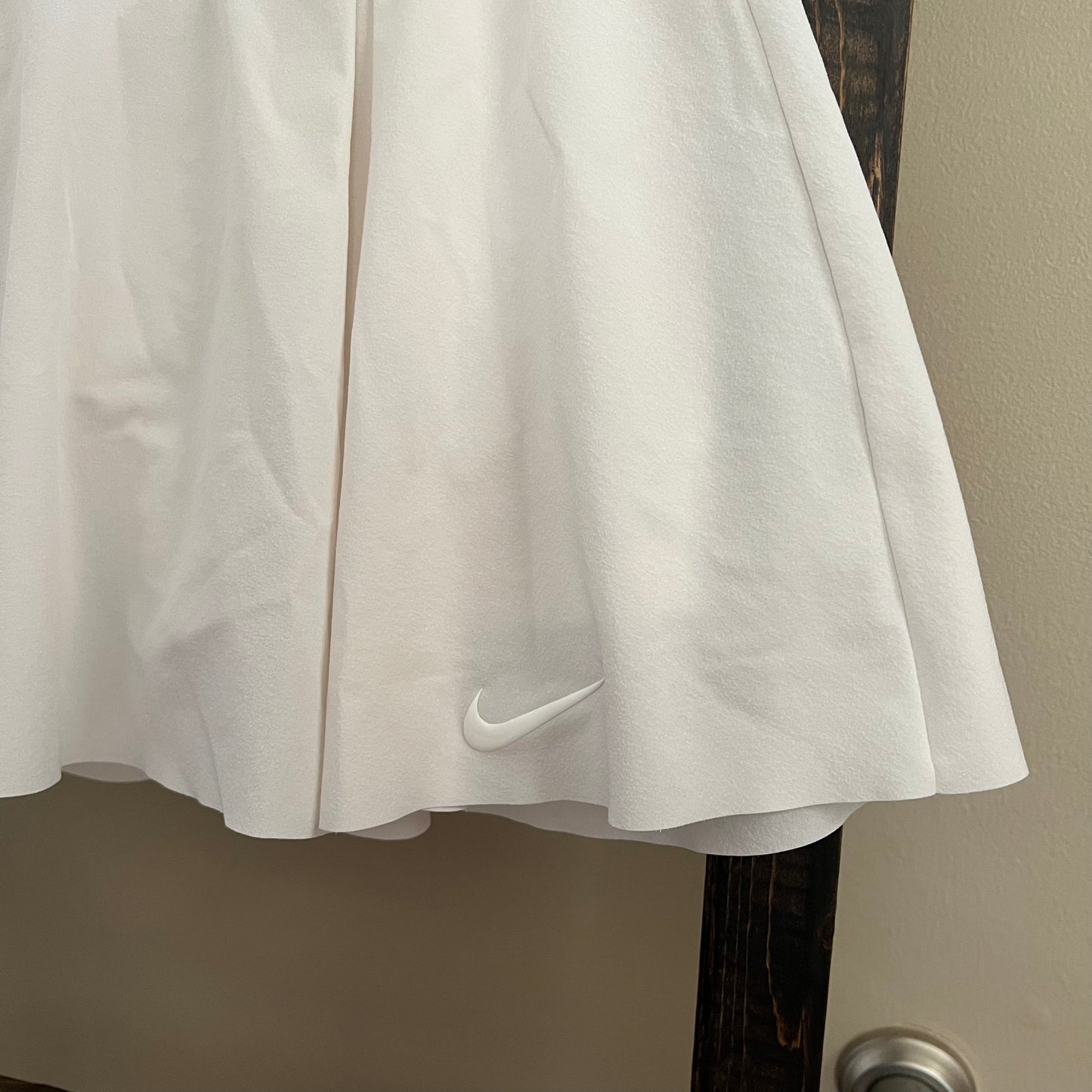 Size Medium Nike White Tennis Skirt