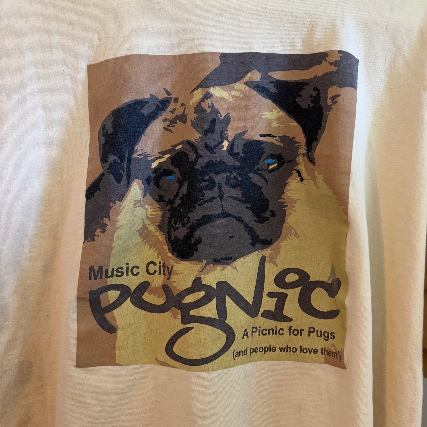 Size XL Pugnic Graphic Tee